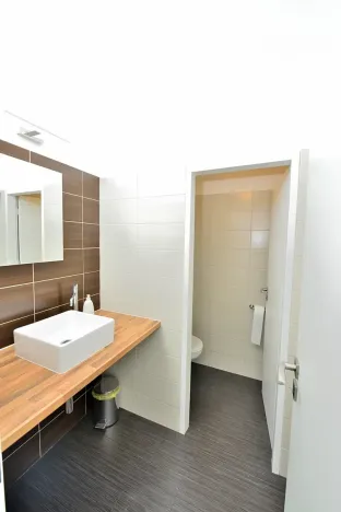 Pronájem kanceláře, Praha - Malá Chuchle, Zbraslavská, 87 m2