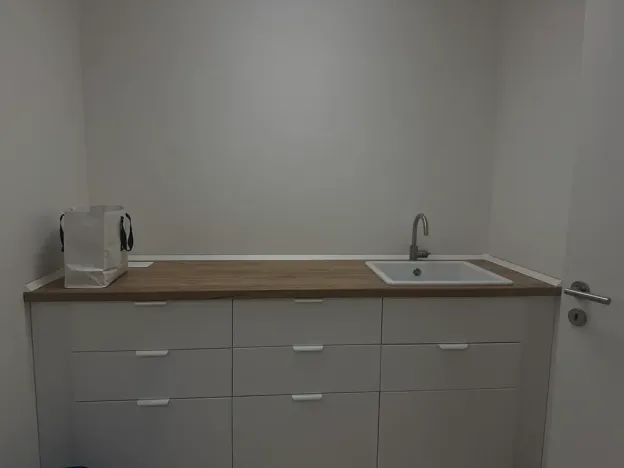 Prodej komerční nemovitosti, Praha - Vokovice, K Červenému vrchu, 47 m2