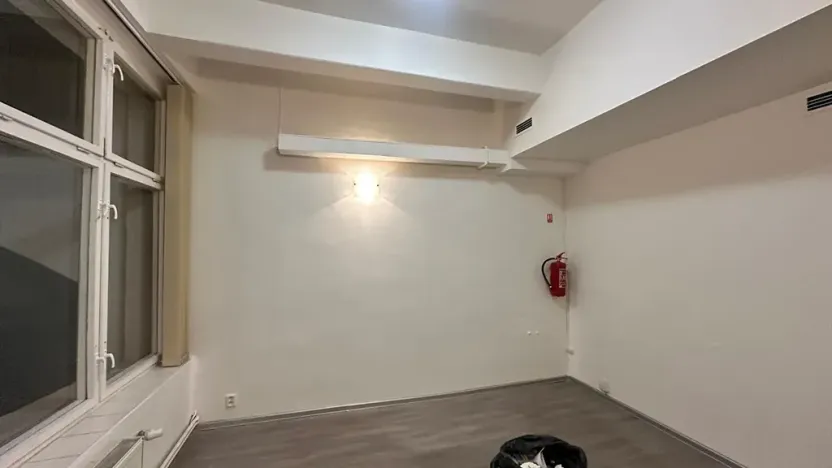Pronájem kanceláře, Praha - Nové Město, V jámě, 16 m2