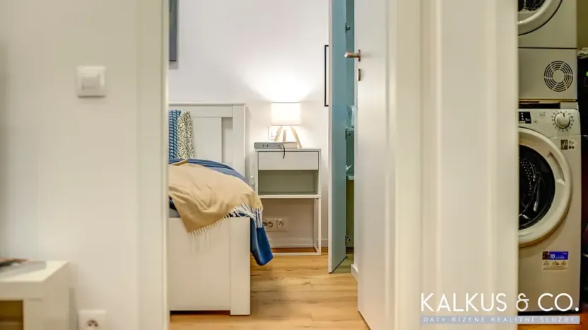 Pronájem bytu 2+kk, Hradec Králové, Eliščino nábřeží, 30 m2