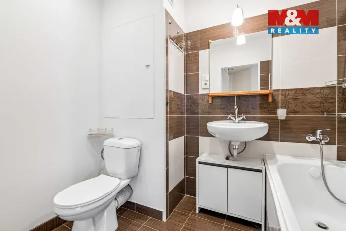 Prodej bytu 3+1, Teplice - Prosetice, Rovná, 67 m2