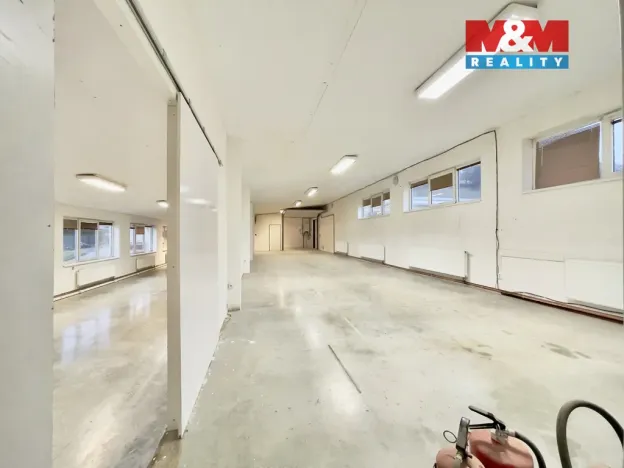Pronájem skladu, Vsetín, Lázky, 430 m2
