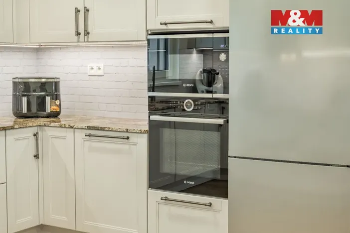 Prodej rodinného domu, Dolní Bousov - Vlčí Pole, 213 m2