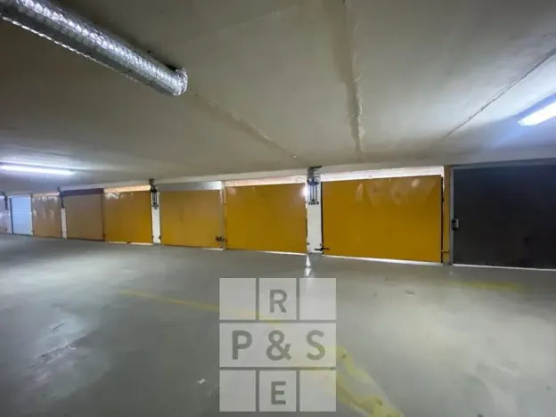 Prodej garáže, Praha - Chodov, Holušická, 19 m2