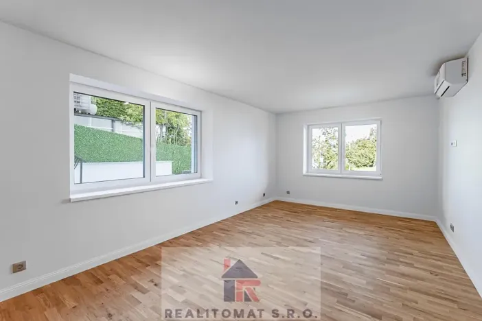 Prodej bytu 4+kk, Praha - Komořany, Pod lesem, 127 m2