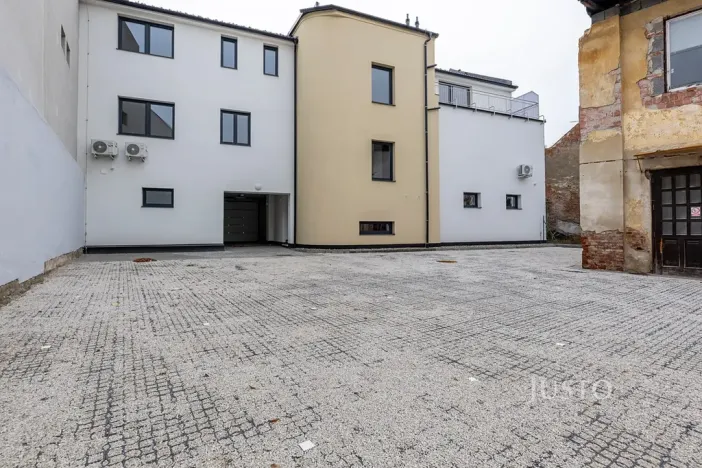 Pronájem bytu 1+kk, Staré Město, Hradišťská, 34 m2