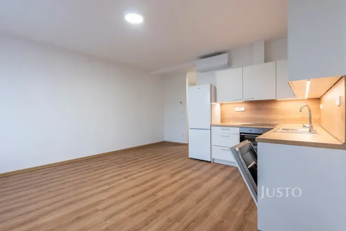 Pronájem bytu 2+kk, Staré Město, Hradišťská, 53 m2