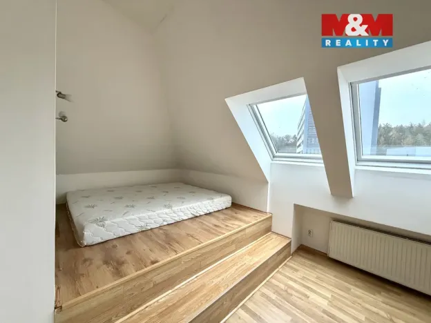 Pronájem bytu 3+kk, Rakovník - Rakovník II, Dukel. hrdinů, 94 m2
