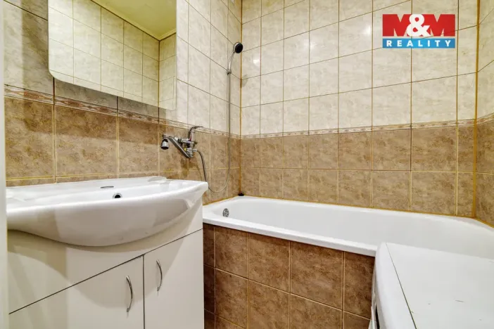 Pronájem bytu 1+1, Cheb, Osvobození, 35 m2