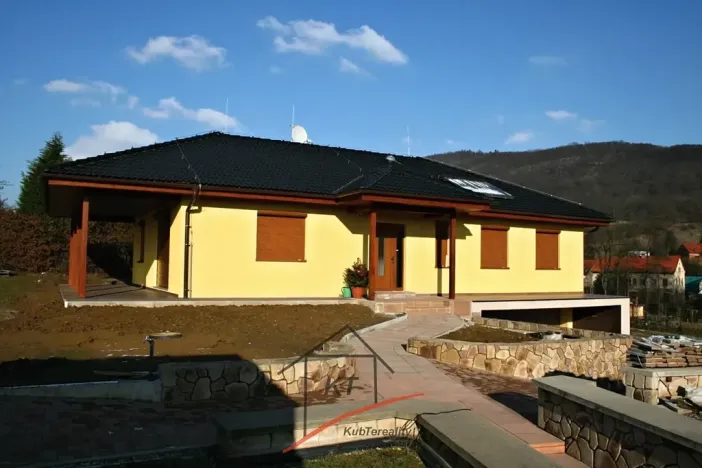 Prodej rodinného domu, Píšťany, 160 m2