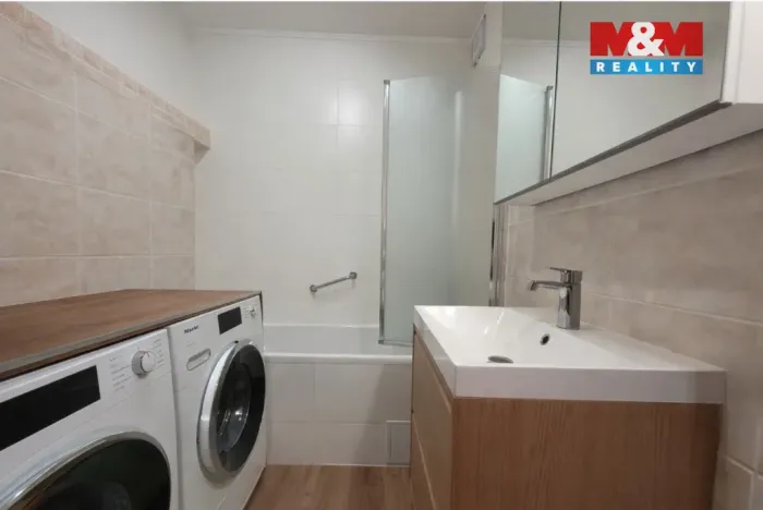 Prodej bytu 4+kk, Praha - Újezd nad Lesy, Rohožnická, 97 m2