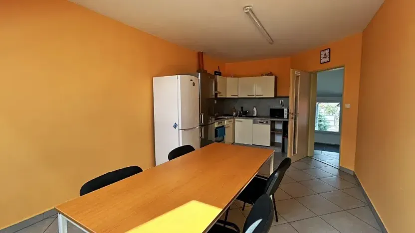 Prodej ubytování, Dešov, 2827 m2