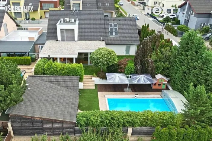 Prodej rodinného domu, Moravany, V Jámách, 382 m2