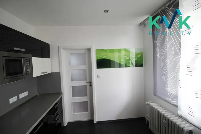 Prodej bytu 3+1, Karlovy Vary, Krušnohorská, 68 m2