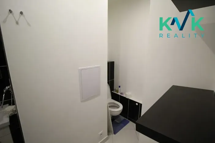 Prodej bytu 3+1, Karlovy Vary, Krušnohorská, 68 m2