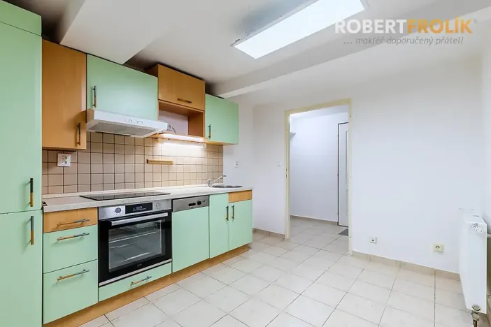 Pronájem bytu 2+kk, Praha - Bubeneč, Eliášova, 55 m2