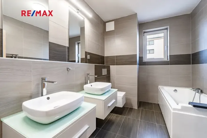 Prodej bytu 2+kk, České Budějovice, České Vrbné, 77 m2