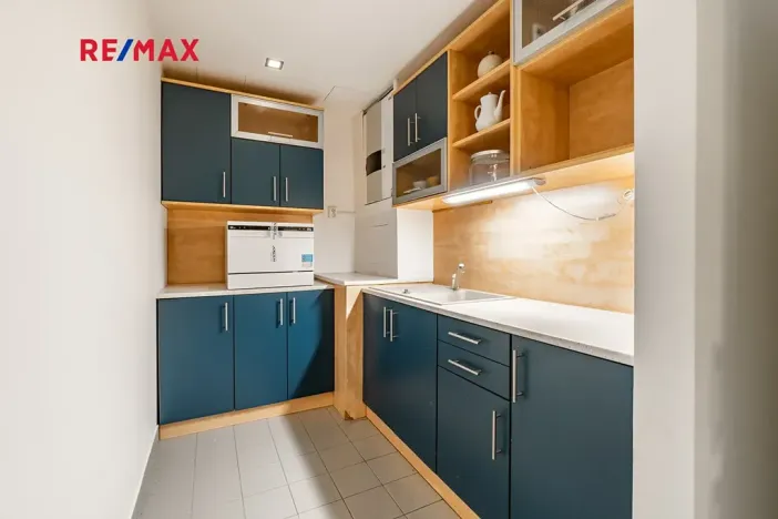 Pronájem kanceláře, Praha - Smíchov, Kováků, 103 m2