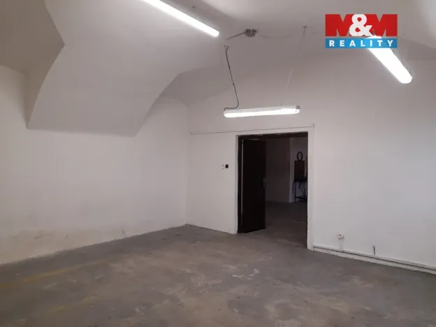 Pronájem skladu, Lešná, 220 m2