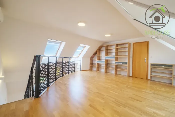 Prodej bytu 3+1, Praha - Suchdol, Brandejsovo náměstí, 116 m2