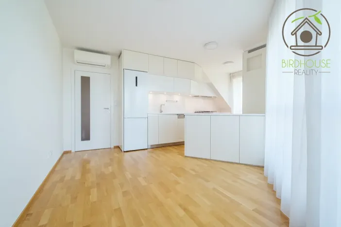 Prodej bytu 3+1, Praha - Suchdol, Brandejsovo náměstí, 116 m2