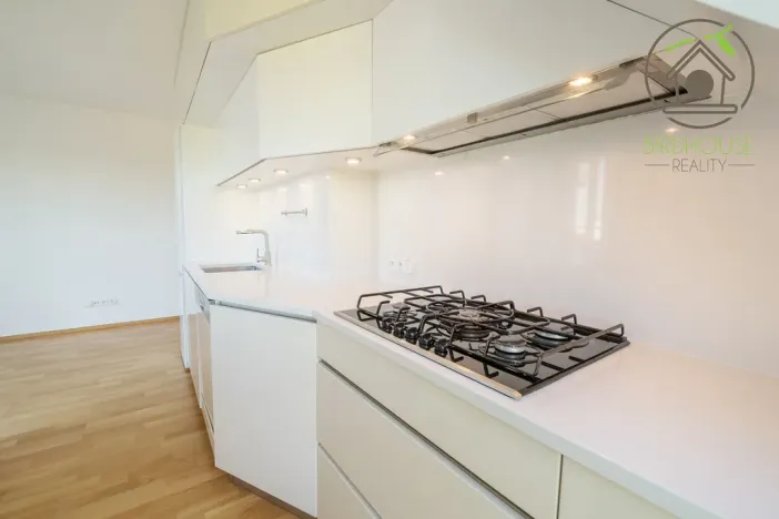 Prodej bytu 3+1, Praha - Suchdol, Brandejsovo náměstí, 116 m2