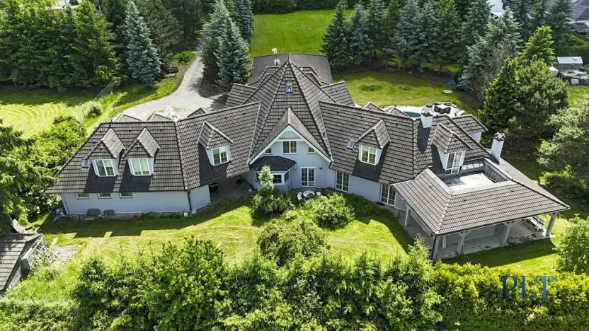 Pronájem vily, Babice, Starobabická, 728 m2