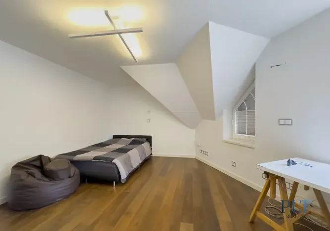 Pronájem vily, Babice, Starobabická, 728 m2