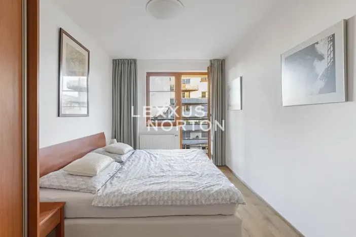 Pronájem bytu 3+kk, Praha - Břevnov, Šlikova, 100 m2