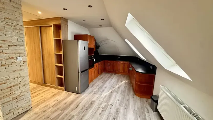 Pronájem bytu 2+1, Chomutov, Karlovarská, 81 m2