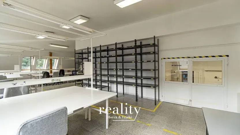 Pronájem výrobních prostor, Šebrov-Kateřina, 243 m2