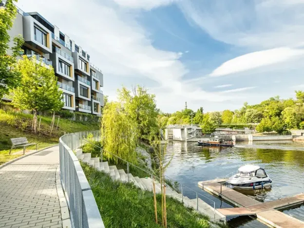 Pronájem bytu 2+kk, Praha - Libeň, Menclova, 62 m2