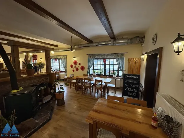 Pronájem restaurace, Horní Maršov, Třída Josefa II., 320 m2