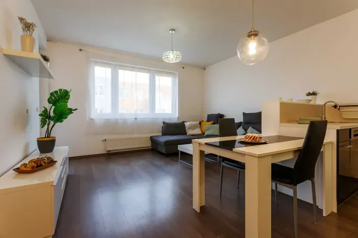 Pronájem bytu 2+kk, Praha - Kyje, Farkašova, 48 m2