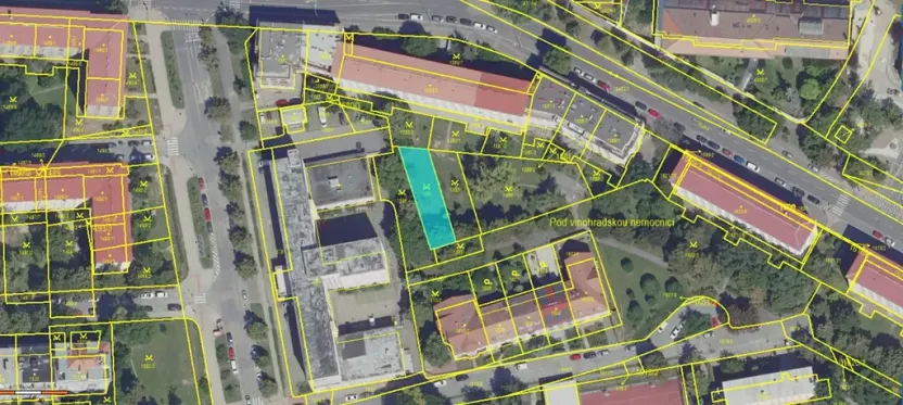 Dražba pozemku, Praha, 393 m2