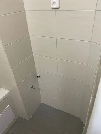 Pronájem bytu 1+kk, Praha - Nusle, Kloboučnická, 28 m2