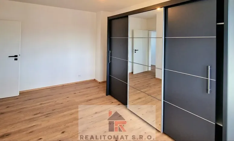 Pronájem rodinného domu, Chrášťany, 108 m2