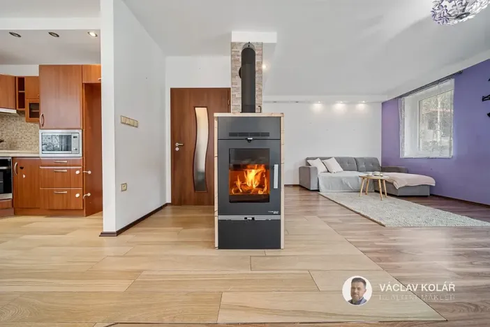 Prodej rodinného domu, Pecka, 176 m2