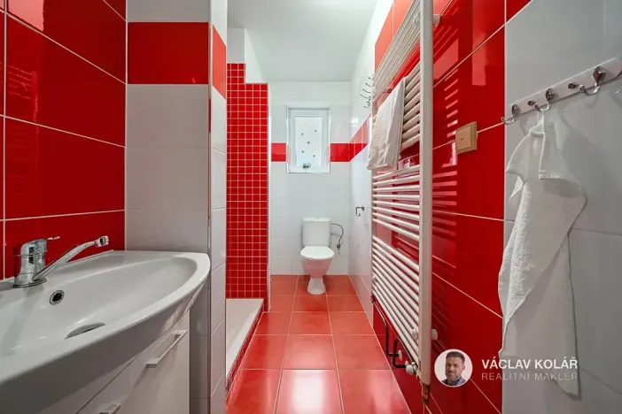 Prodej rodinného domu, Pecka, 176 m2