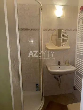 Prodej bytu 2+kk, Praha - Bubeneč, Lotyšská, 39 m2