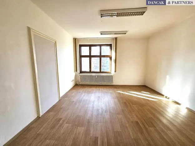 Pronájem kanceláře, Frýdek-Místek, F. Čejky, 24 m2