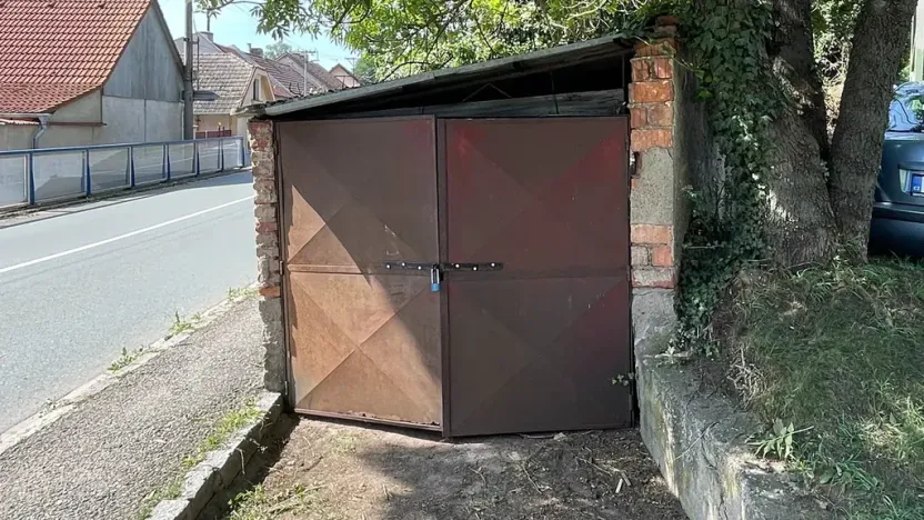 Prodej garáže, Týnec nad Labem, 18 m2