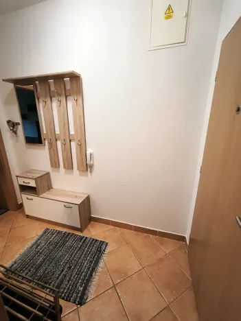 Pronájem bytu 1+kk, Ústí nad Labem, Baráčnická, 34 m2