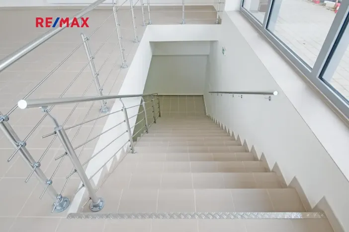 Prodej obchodního prostoru, Kladno, U tržnice, 460 m2