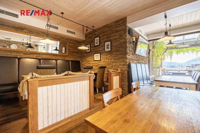 Prodej restaurace, Doksy, Přístavní, 174 m2