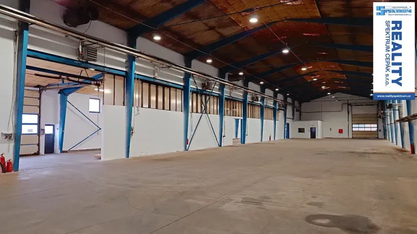 Pronájem skladu, Lišov, Hůrecká, 1768 m2