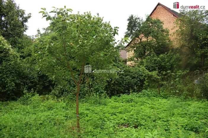 Prodej zahrady, Dobrovice, 636 m2