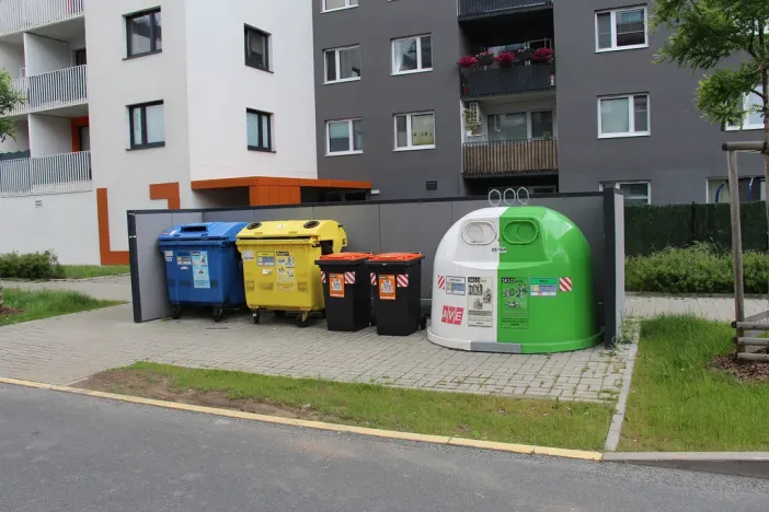 Pronájem skladu, Praha - Vysočany, Strnadových, 2 m2