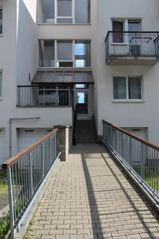 Pronájem skladu, Praha - Hlubočepy, Geologická