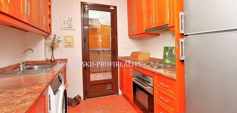 Prodej bytu 3+1, Alicante, Španělsko, 69 m2